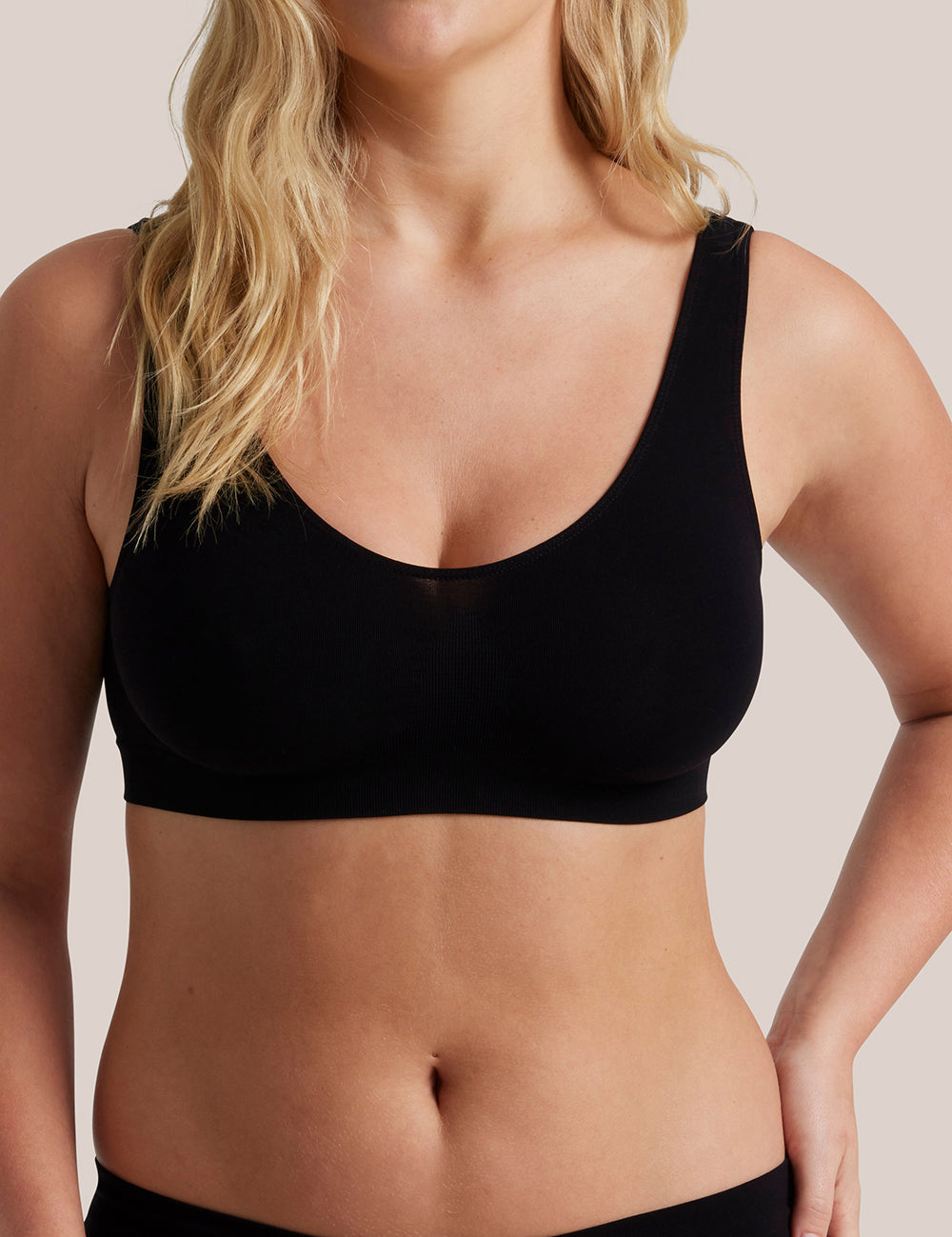 Core Restore Shaper Crop in Black front